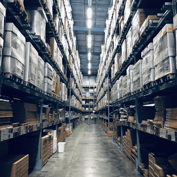 Stock et marchandises neuves et d’occasions